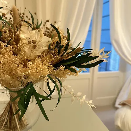 Eugenie Apartamento *